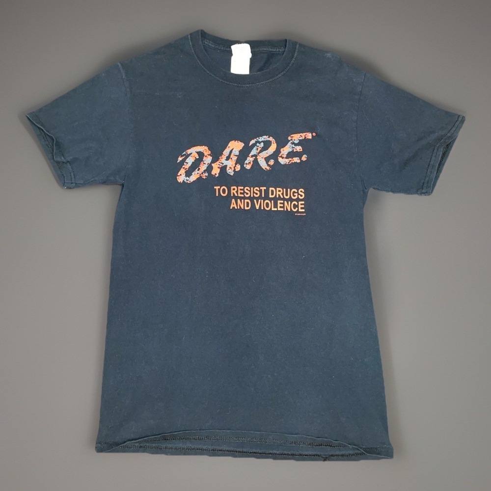 Vintage DARE Digital Camo Resist Drugs D.A.R.E Unisex Size Small